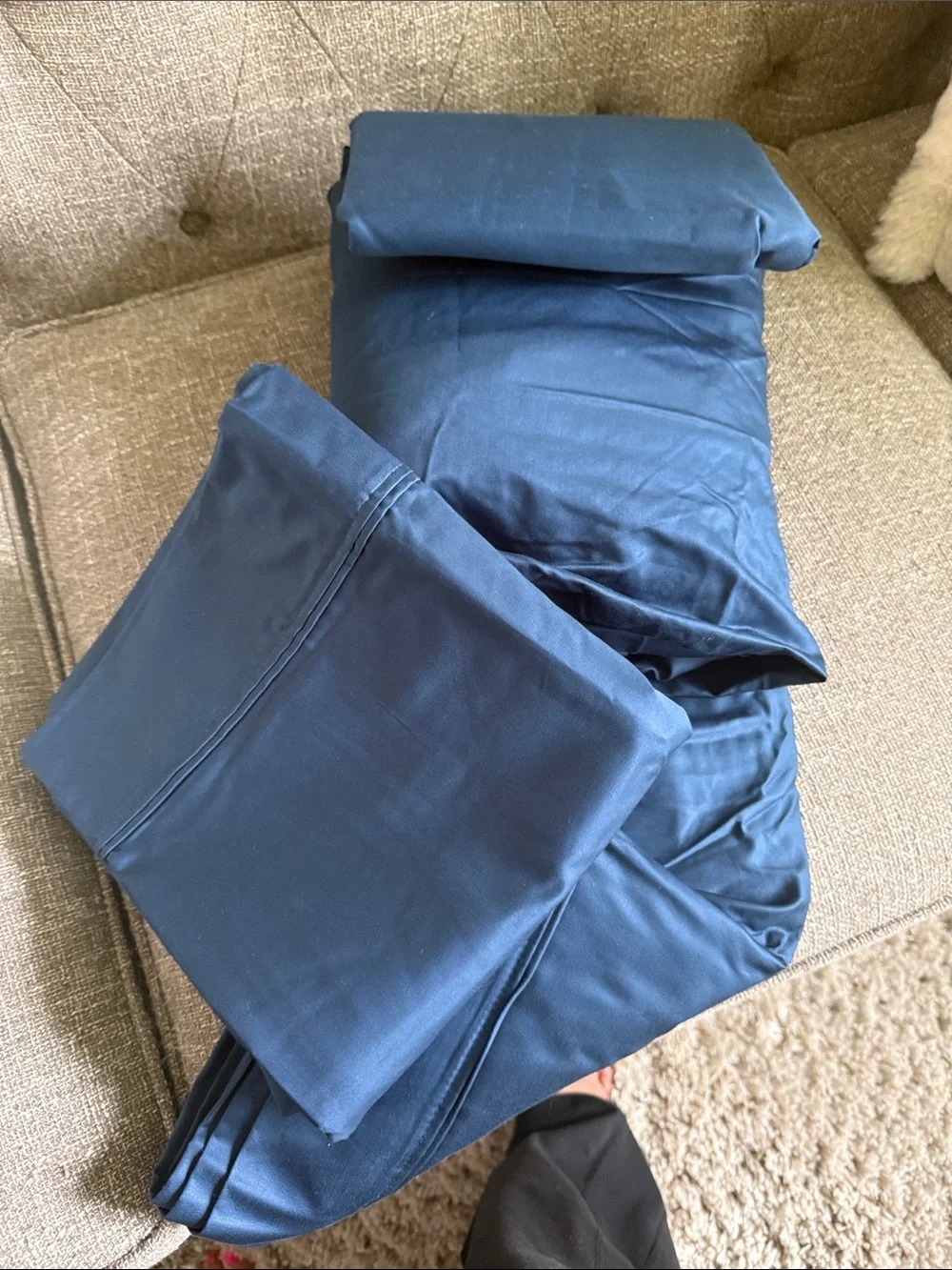 Threshold Metallic Navy Blue Sheet Set 100% Cotton Size of Sheet Set is FULL